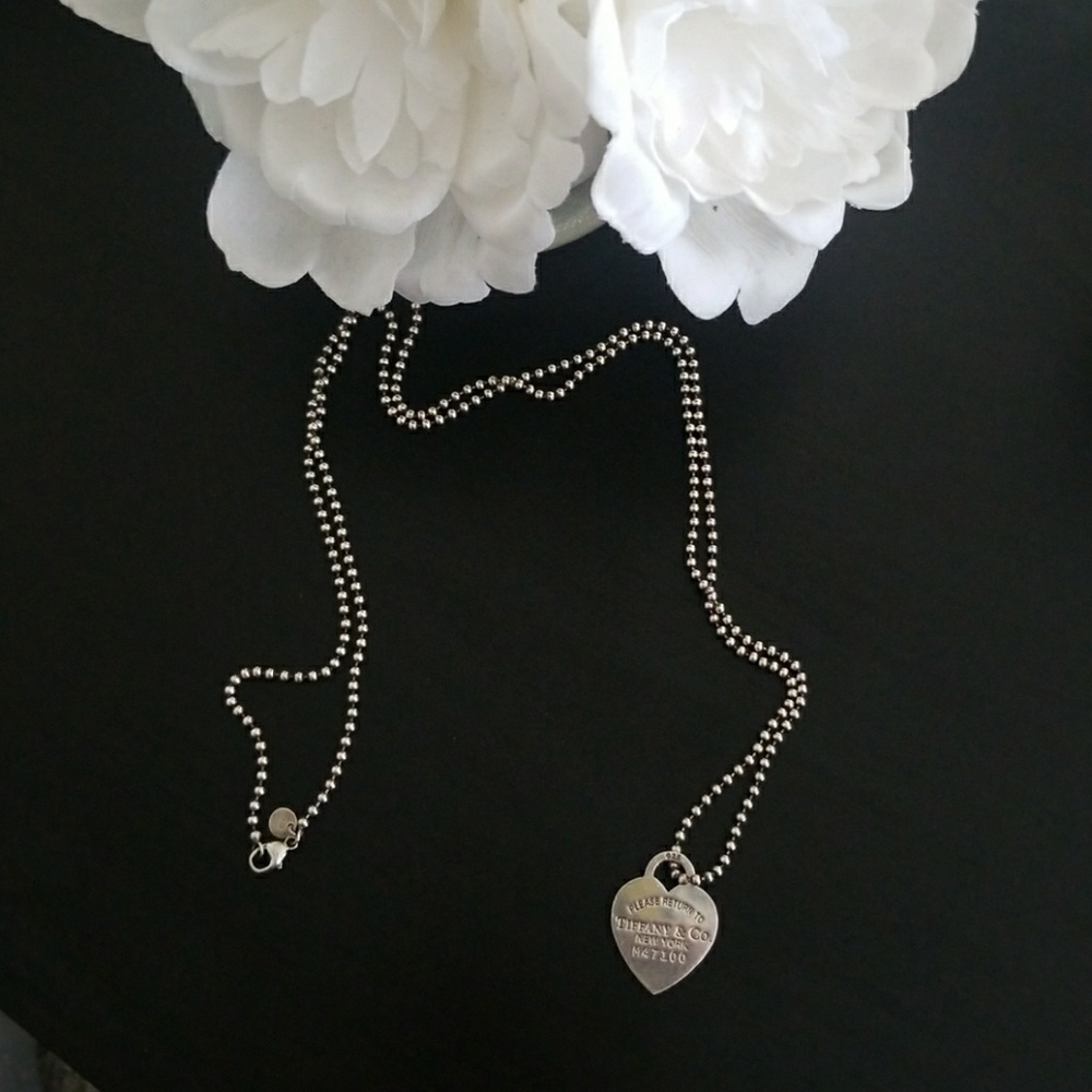 Tiffanys necklace
